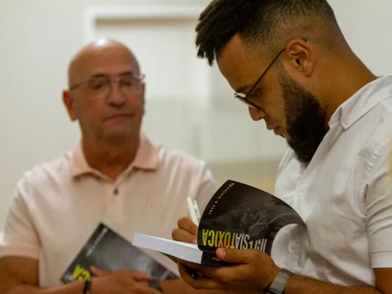 JHR IT Firma Libros 02_result