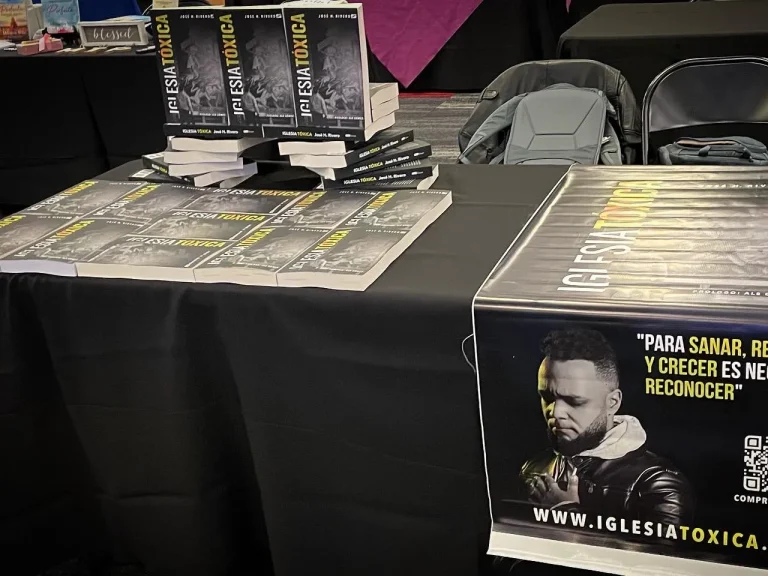 JHR IT Stand Libros_result